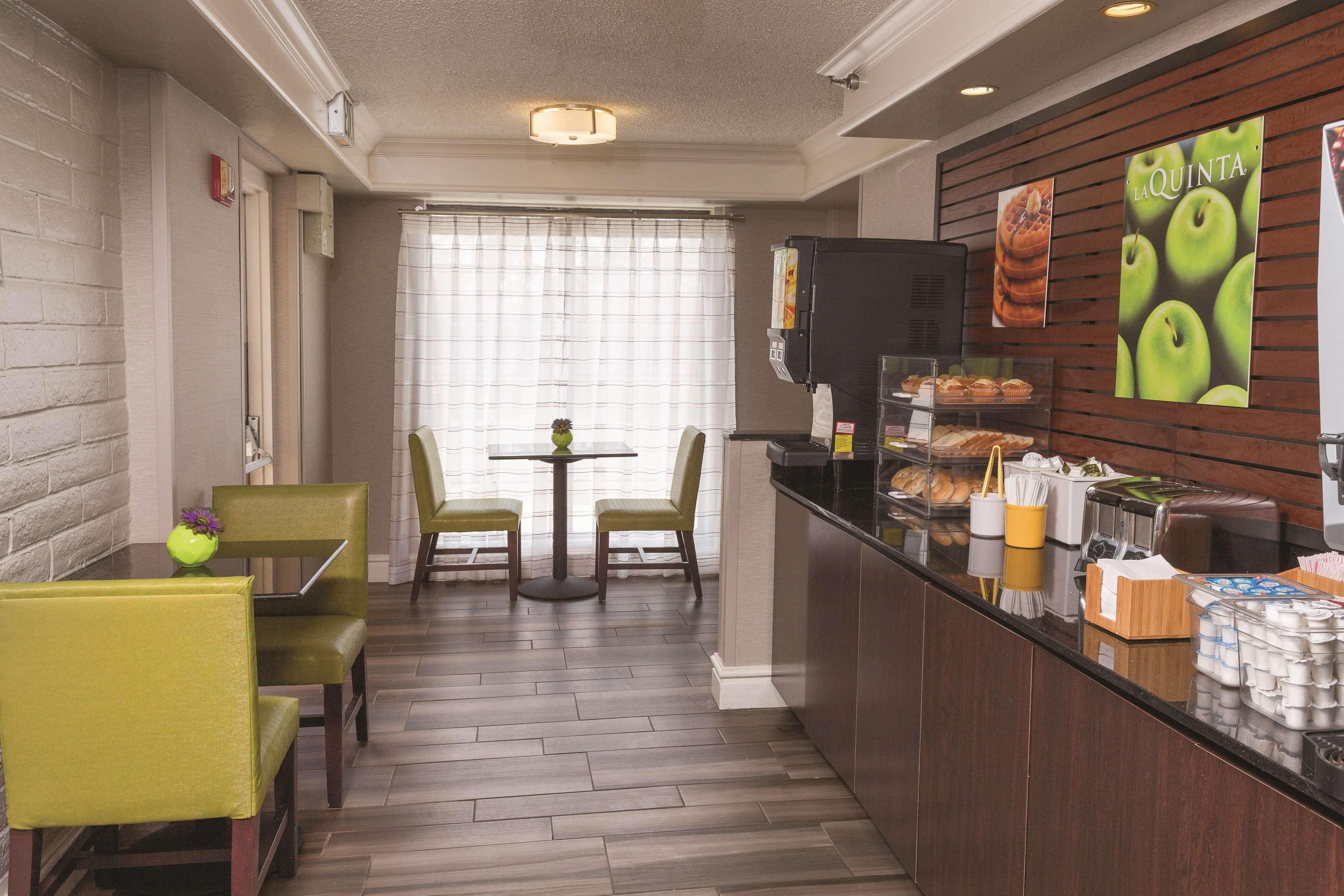 La Quinta Inn By Wyndham Ventura Esterno foto